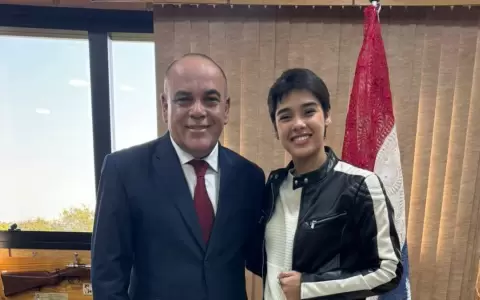 Aye Alfonso tras cr�ticas: �No soy hurrera ni colorada, dejen de querer destruir�