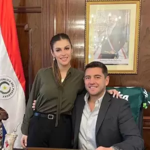 ¿Para no manchar carrera presidencial?: Nepobaby de Alliana renuncia a su cargo y salario de G. 18 millones
