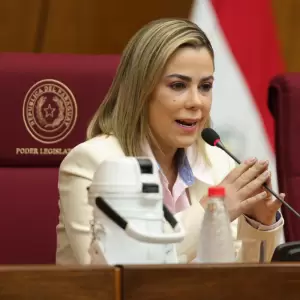 Lizarella Valiente defiende la creaci�n del Ministerio de la Familia