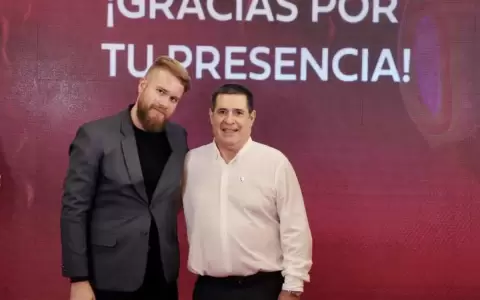 ANR invita a sus correligionarios para "fecha feliz" de Cartes este viernes