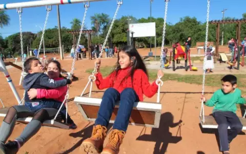Vacaciones y adicci�n a las pantallas: "Deportes o lectura no deben ser opcionales"