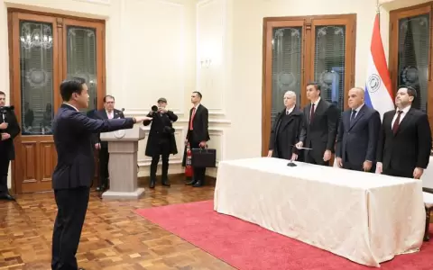 Nuevo embajador ante Jap�n prest� juramento