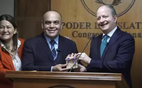 Ejecutivo presenta proyecto de PGN 2025 al Congreso que asciende a U$D 17.7 billones