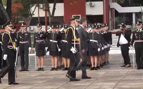 Pe�a encabeza ceremonia de conmemoraci�n del D�a del Agente Policial