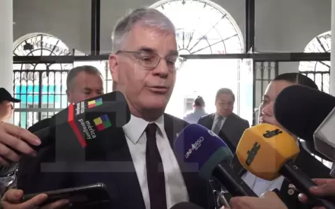 Embajador de EE. UU.: "Sanciones son para proteger el sistema financiero de corruptos"
