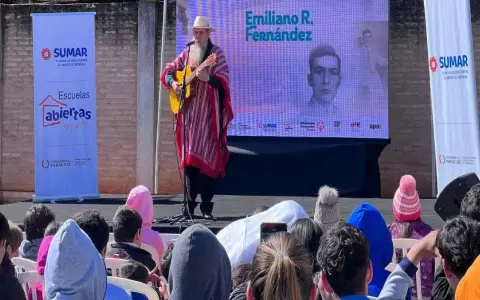 El proyecto �Nuestra m�sica va a las escuelas� llega a Lambar�