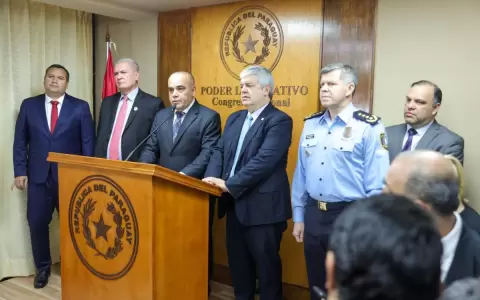 Sesi�n por caso Gomes: "Estamos complacidos con las respuestas", dice "Bachi"