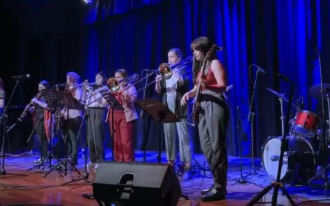"Jazz al patio" con Band'Elaschica en el Juande