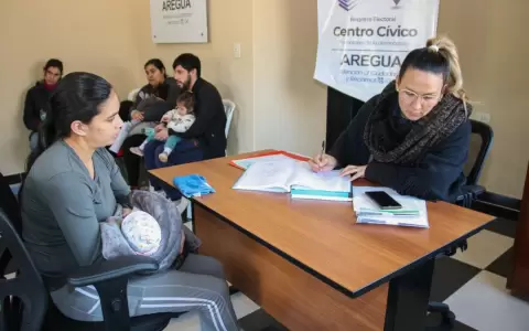Concluyen exitosa jornada de documentaci�n en Centro C�vico de Aregu�