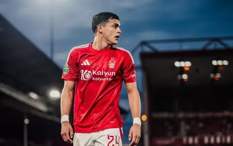 Buena puntuaci�n de Ram�n Sosa en debut con el Nottingham Forest
