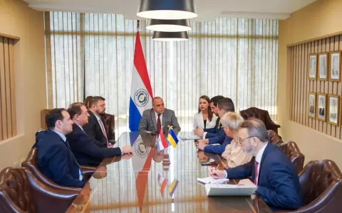 Paraguay renueva apoyo a Ucrania en conflicto con Rusia