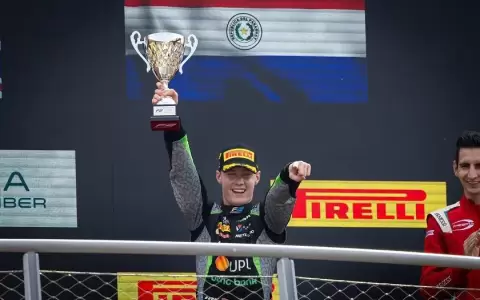 Paraguay en el podio: gran remontada Joshua Duerksen en el sprint de Monza