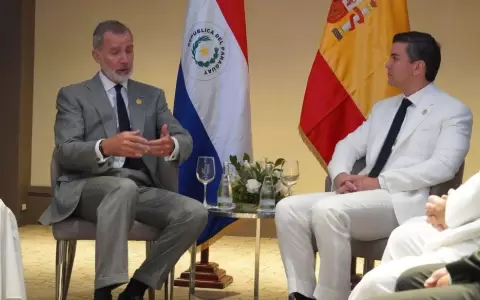 Pe�a se reuni� con el rey de Espa�a y delegados de EE. UU. en Santo Domingo