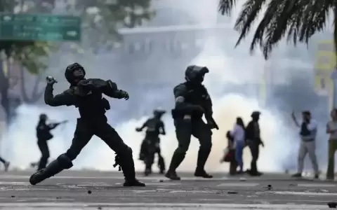 Machado pide responsabilizar a Maduro por la "represi�n"