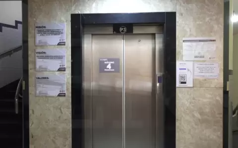 Ascensores de instituciones p�blicas.