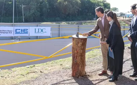 Con 12 nuevas barcazas buscar�n potenciar desarrollo econ�mico a trav�s de la hidrov�a