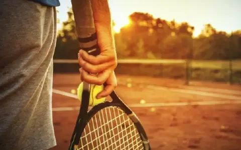 Los 10 beneficios mentales de jugar al tenis, el deporte que alarga la vida