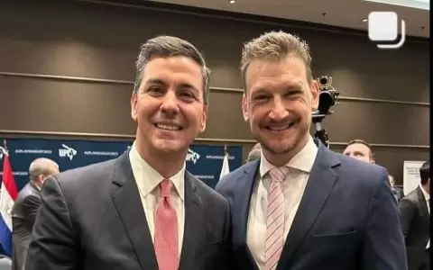 Senador revela foto de Pe�a con diputado argentino detenido por pedofilia