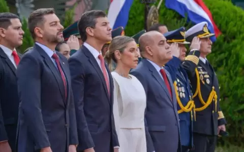 Liderazgo de Cartes pesa mucho m�s que el de Pe�a, se�alan