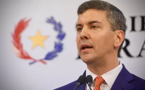 Crisis y carencias eclipsan primer a�o de Pe�a