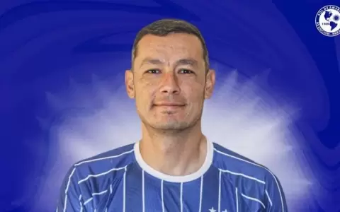 Bernardo Medina: �Si me quedo en el piso es porque tengo un golpe�