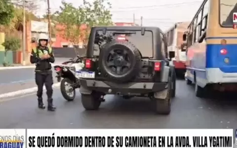 Se qued� dormido en su veh�culo y bloque� parcialmente la calle Ygatim�