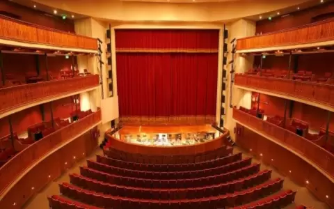 El Teatro Municipal abrir� sus puertas para visitas en familia