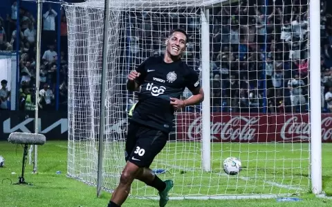 Olimpia no suelta el liderato