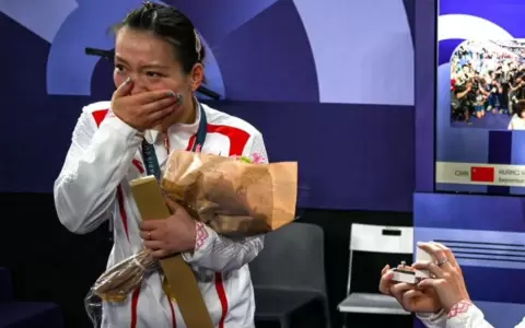 Atleta china gan� el oro y despu�s fue sorprendida con propuesta de matrimonio