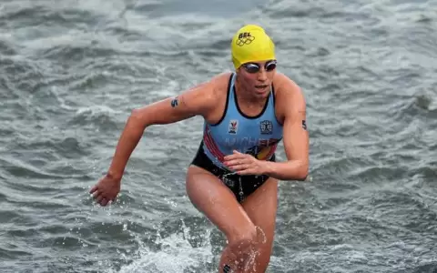 Esc�ndalo en Par�s 2024: una triatleta lleva cuatro d�as internada tras sufrir la contaminaci�n del Sena