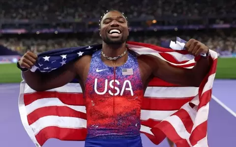Noah Lyles gana el oro en legendaria final de 100 metros llanos