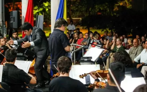 "Vamos a escuchar guaranias" en el Teatro Municipal de Asunci�n