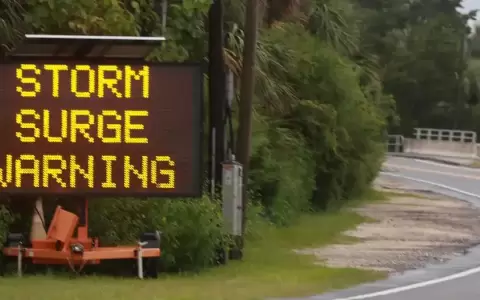 Debby toca tierra en Florida como hurac�n de categor�a 1