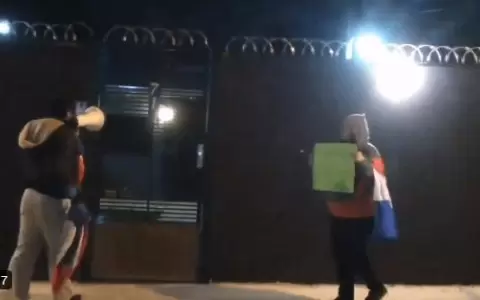 Escrachan a Jatar Fern�ndez frente a su domicilio