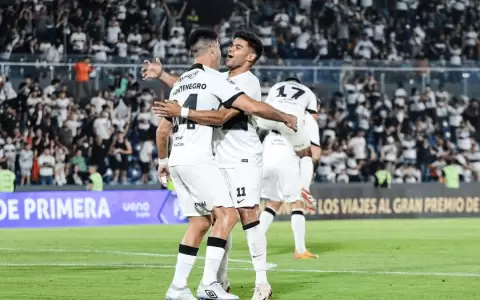 Olimpia gana un partidazo a Luque�o y cierra la primera rueda como �nico l�der