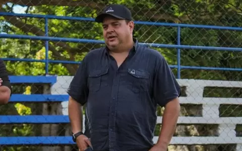Presidente de Ameliano teme por el arbitraje ante Cerro Porte�o