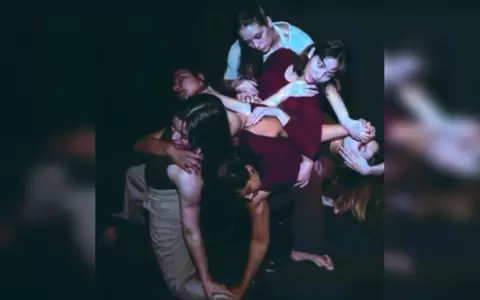 Eq'e presenta la obra esc�nica "Re-Cordis" en Nhi-Mu Teatro
