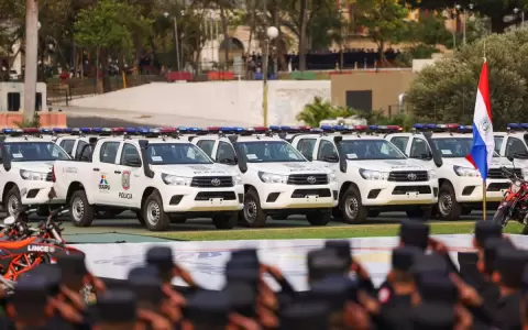 Gobierno entrega equipos de seguridad a la Polic�a: �Debemos proteger a los que nos protegen�, dijo Pe�a