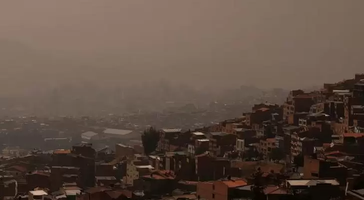 Incendios forestales asfixian Bolivia y contaminación del aire se expande