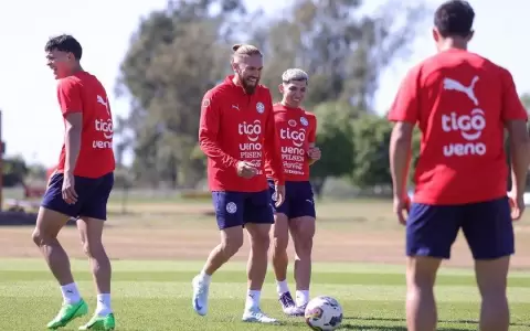 La formaci�n de la Albirroja en el debut de Gustavo Alfaro