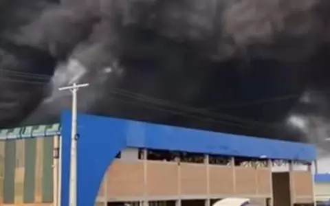 Incendio de gran magnitud en f�brica de Caaguaz�