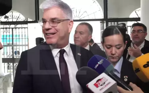 Embajador Marc Ostfield: �Sigo en mi rol de representante del presidente de EE. UU.�