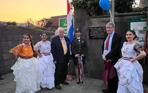Plaza en Irlanda lleva el nombre de Elisa Lynch