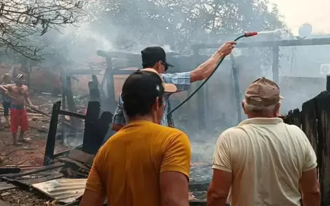 Mujer fue detenida por incendiar una casa
