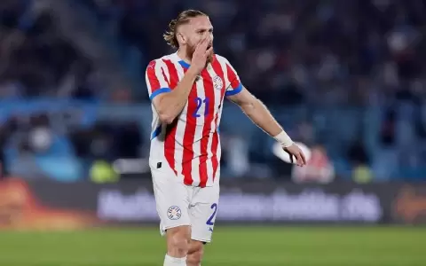 Paraguay trae un valioso empate de Montevideo