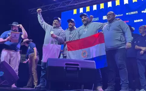 �Campeones! Equipo paraguayo qued� primero en categor�a porcina del Mundial de Asadores