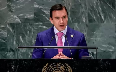 Noboa cancel� su agenda en la ONU y vuelve a Ecuador ante crisis desatada por incendios en Quito