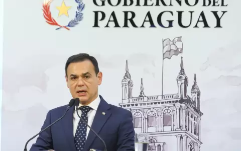 Pe�a oficializa candidatura del canciller para secretario de la OEA