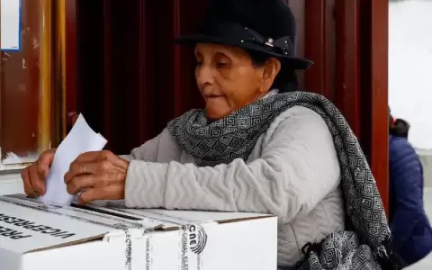 Ecuatorianos elegir�n presidente el pr�ximo 9 de febrero