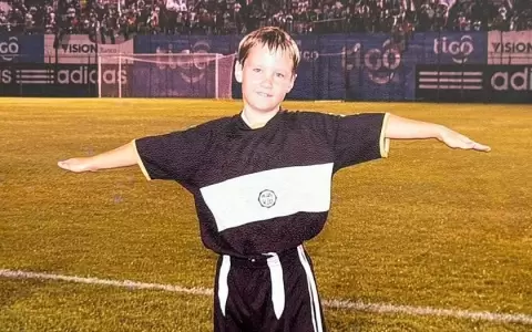 Olimpia se enorgullece del hist�rico triunfo de Joshua Duerksen en la F2